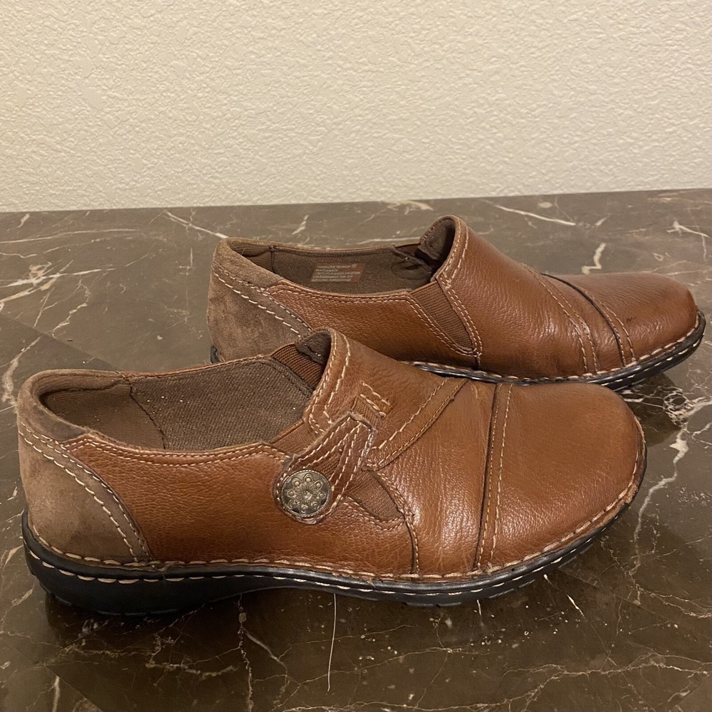 Earth Origins Brown Closed Toe Loafer size 8